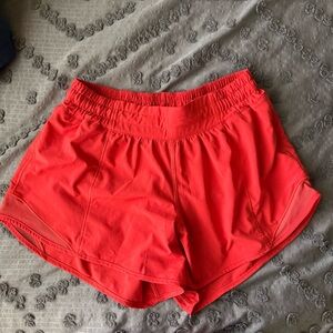 Lululemon Hotty Hot High-Rise Lined 4”